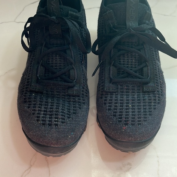 Nike Airmax size 4.5 Youth, size 6 Women’s - Picture 2 of 5